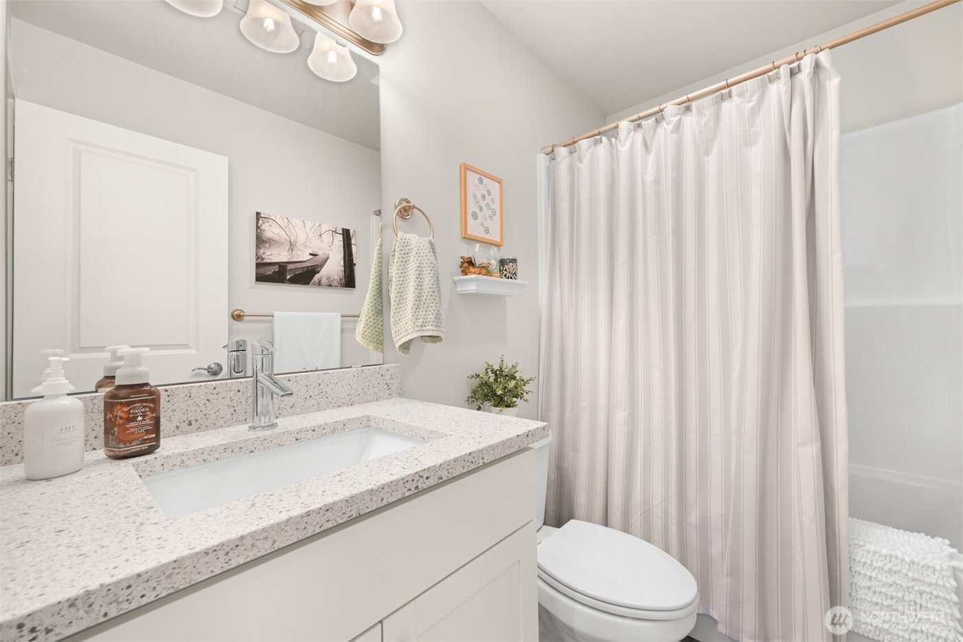 8268 Balfour Valley Lane , Maple Falls, WA 98266