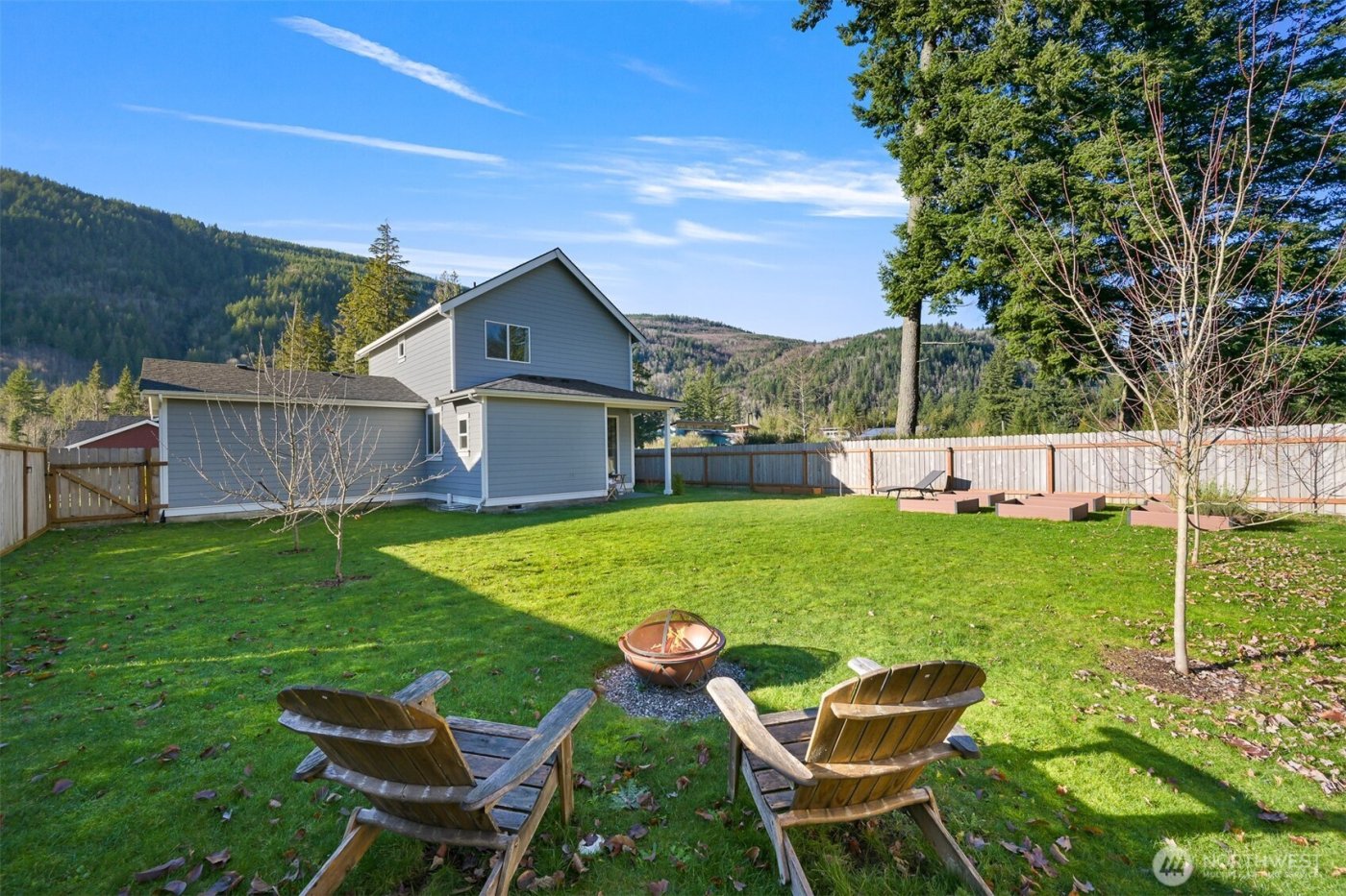 8268 Balfour Valley Lane , Maple Falls, WA 98266