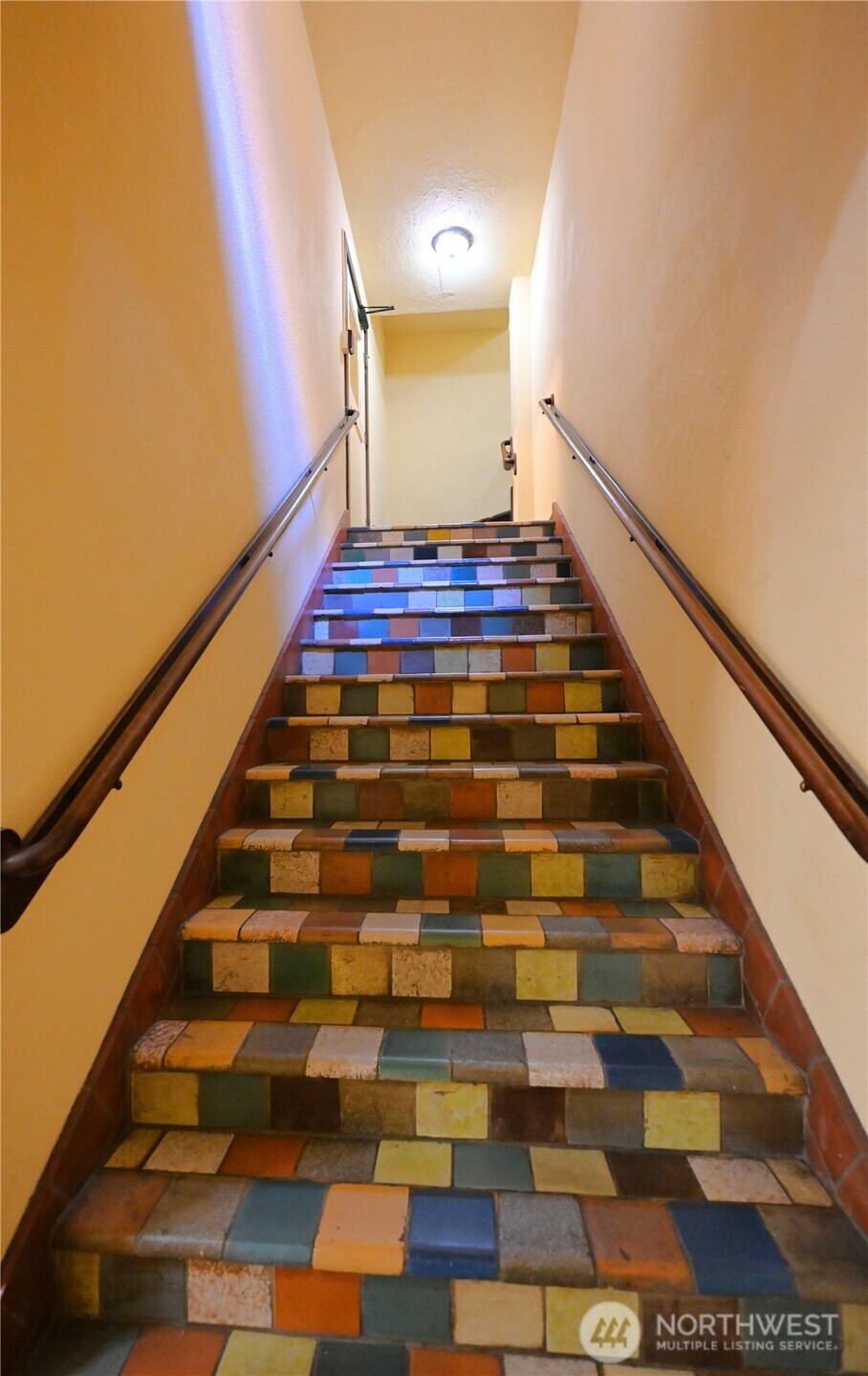 16 Valley Street , Seattle, WA 98109