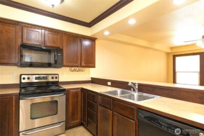 16 Valley Street , Seattle, WA 98109 - Photo 19