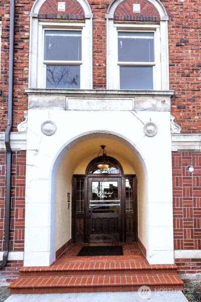 16 Valley Street , Seattle, WA 98109 - Photo 5