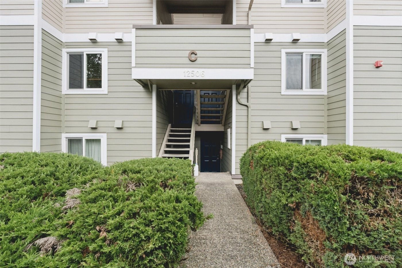 12506 NE 142nd Lane #C204, Kirkland, WA 98034