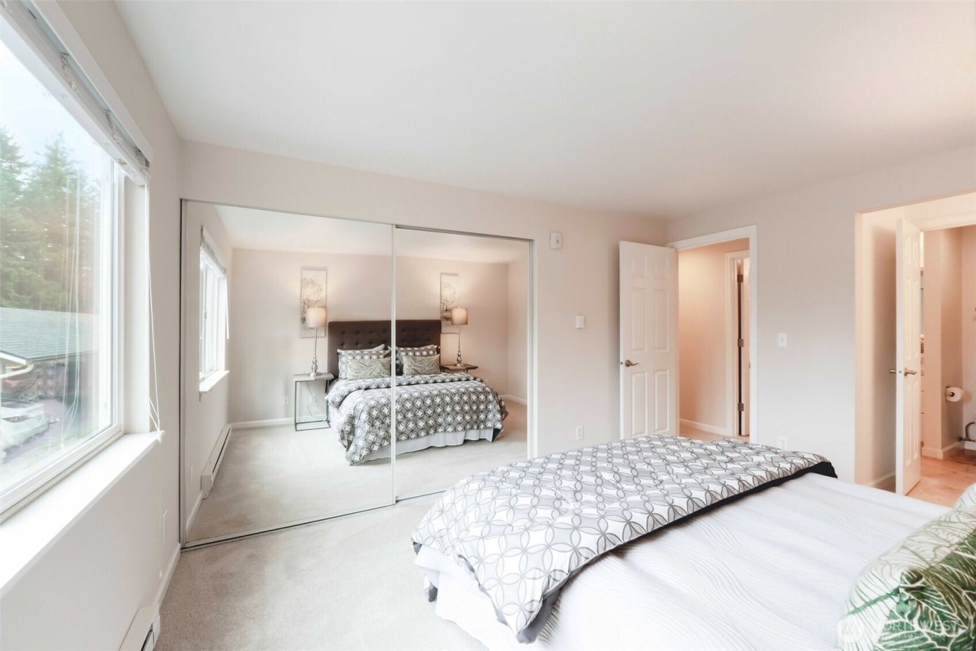 12506 NE 142nd Lane #C204, Kirkland, WA 98034