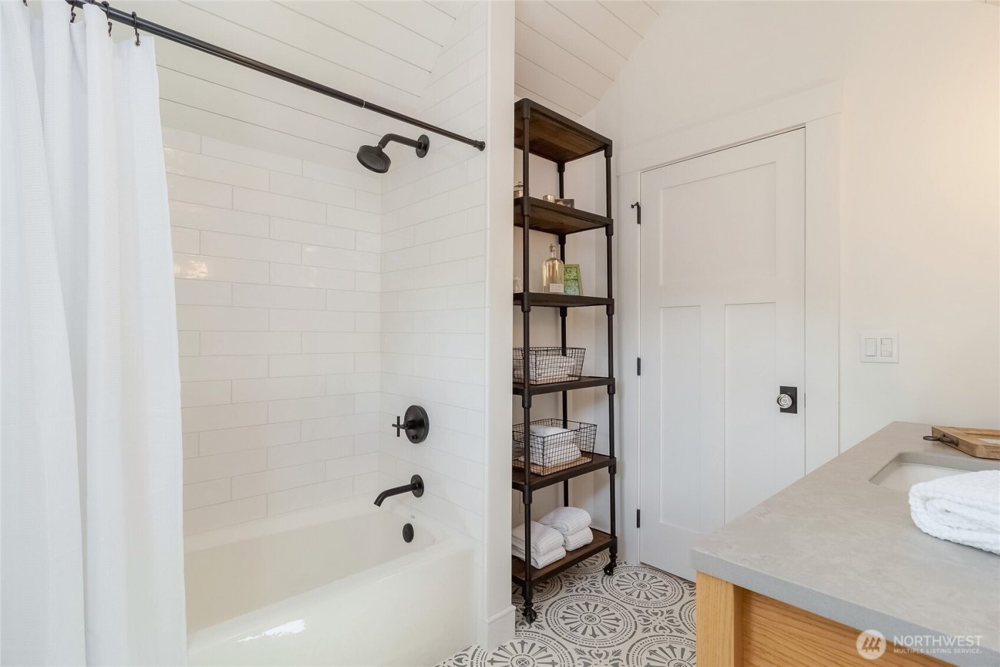 385 S 1st Avenue , Walla Walla, WA 99362