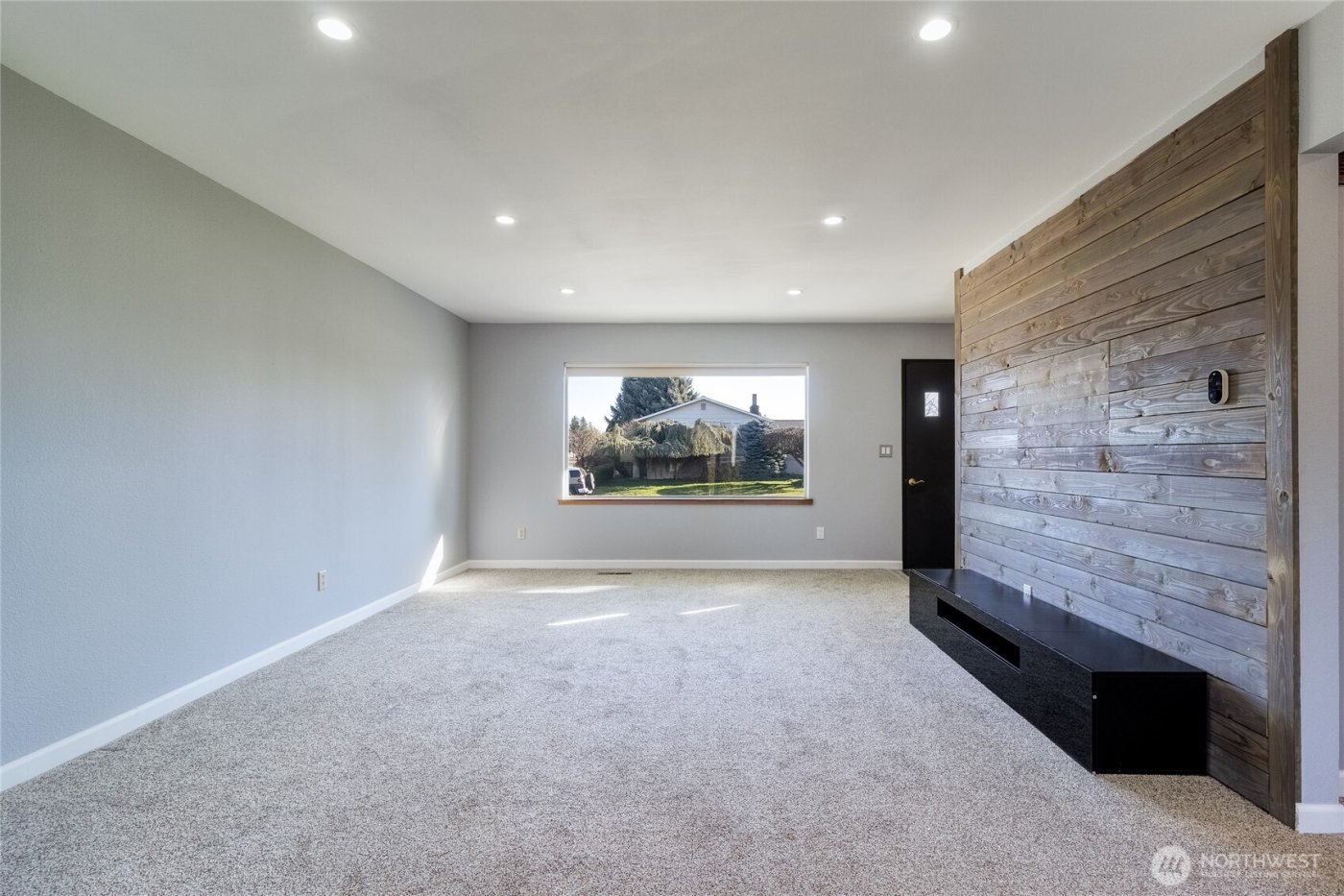 365 SE Highland Park Drive , College Place, WA 99324