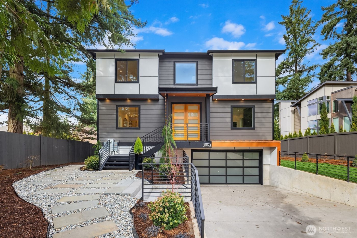 12226 NE 70th Street , Kirkland, WA 98033