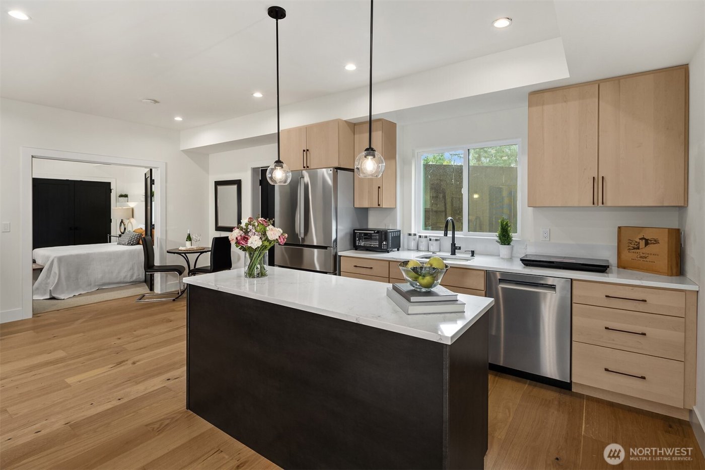 12226 NE 70th Street , Kirkland, WA 98033