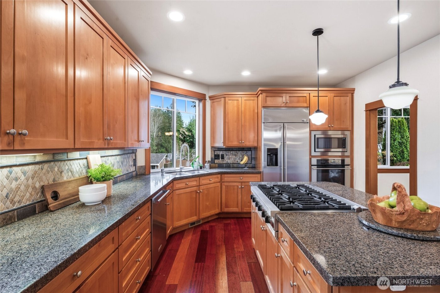 24502 NE 27th Place , Sammamish, WA 98074