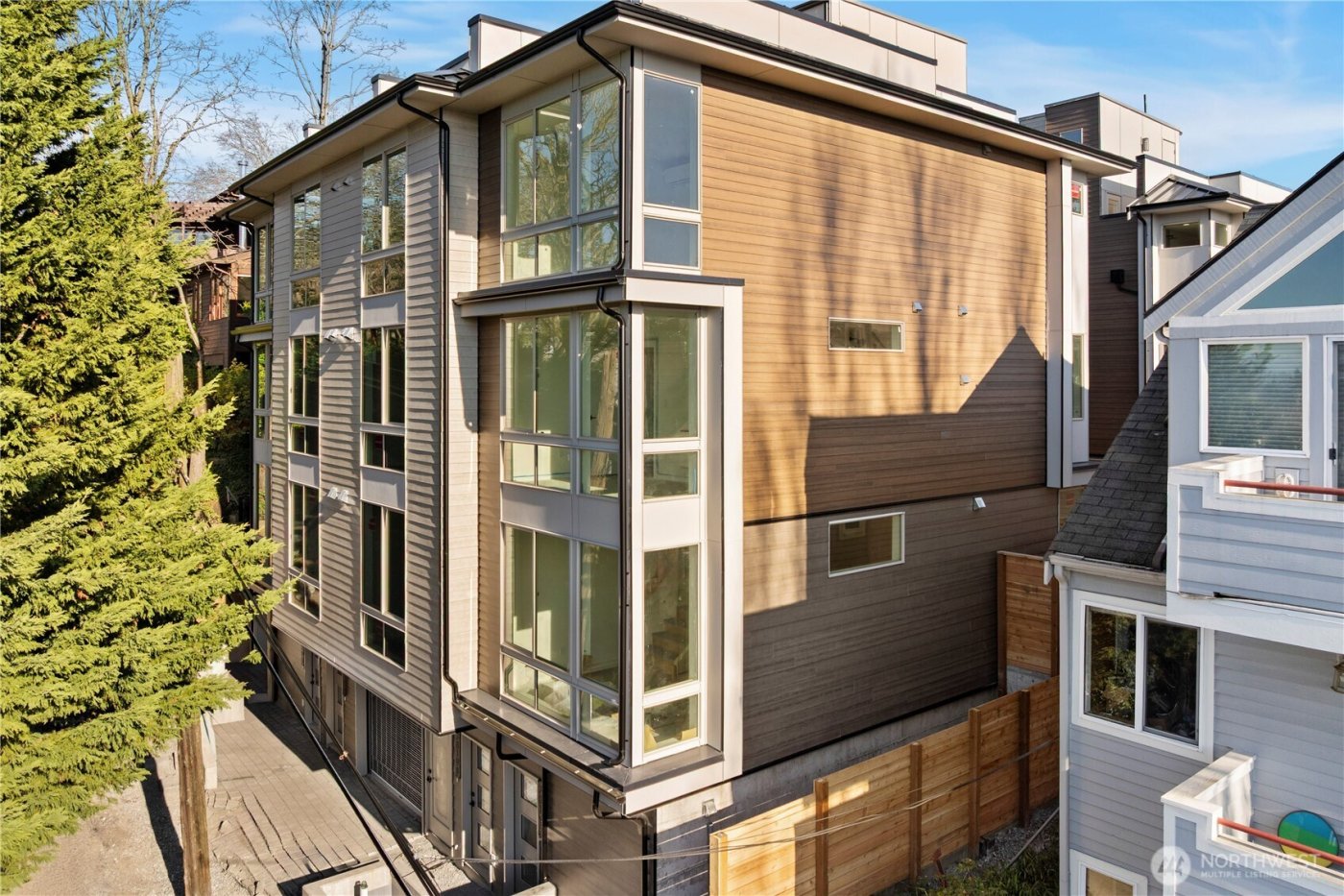 3819 B Fremont Avenue N, Seattle, WA 98103