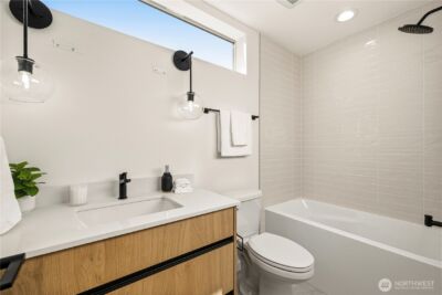 3817 D Fremont Avenue N, Seattle, WA 98103 - Photo 24