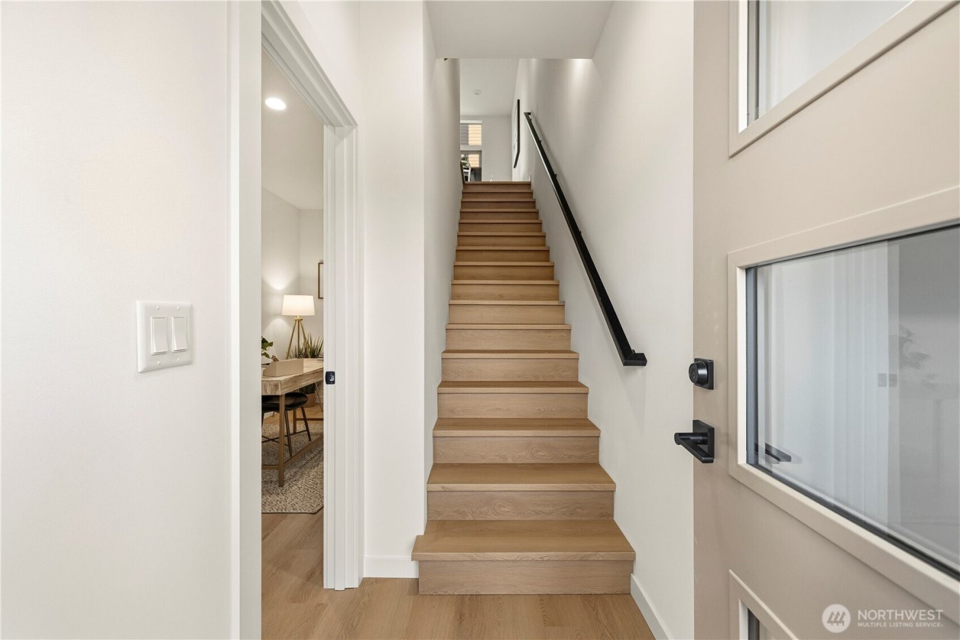 3817 D Fremont Avenue N, Seattle, WA 98103