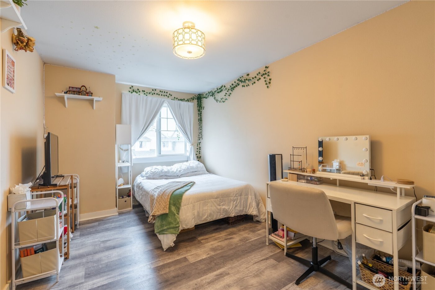 12704 64th Avenue E, Puyallup, WA 98373-4593