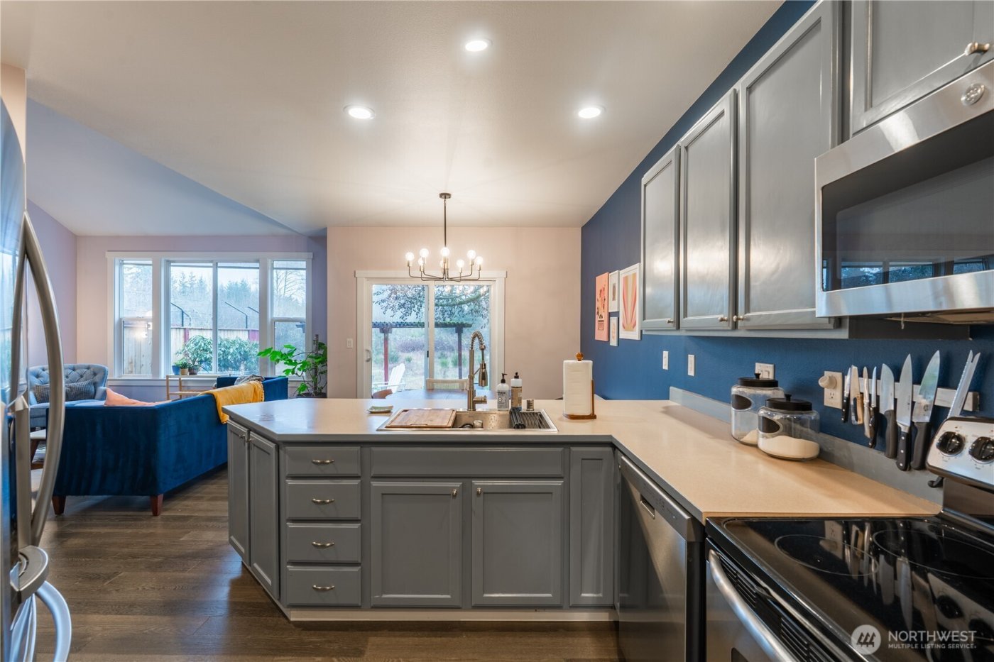 12704 64th Avenue E, Puyallup, WA 98373-4593