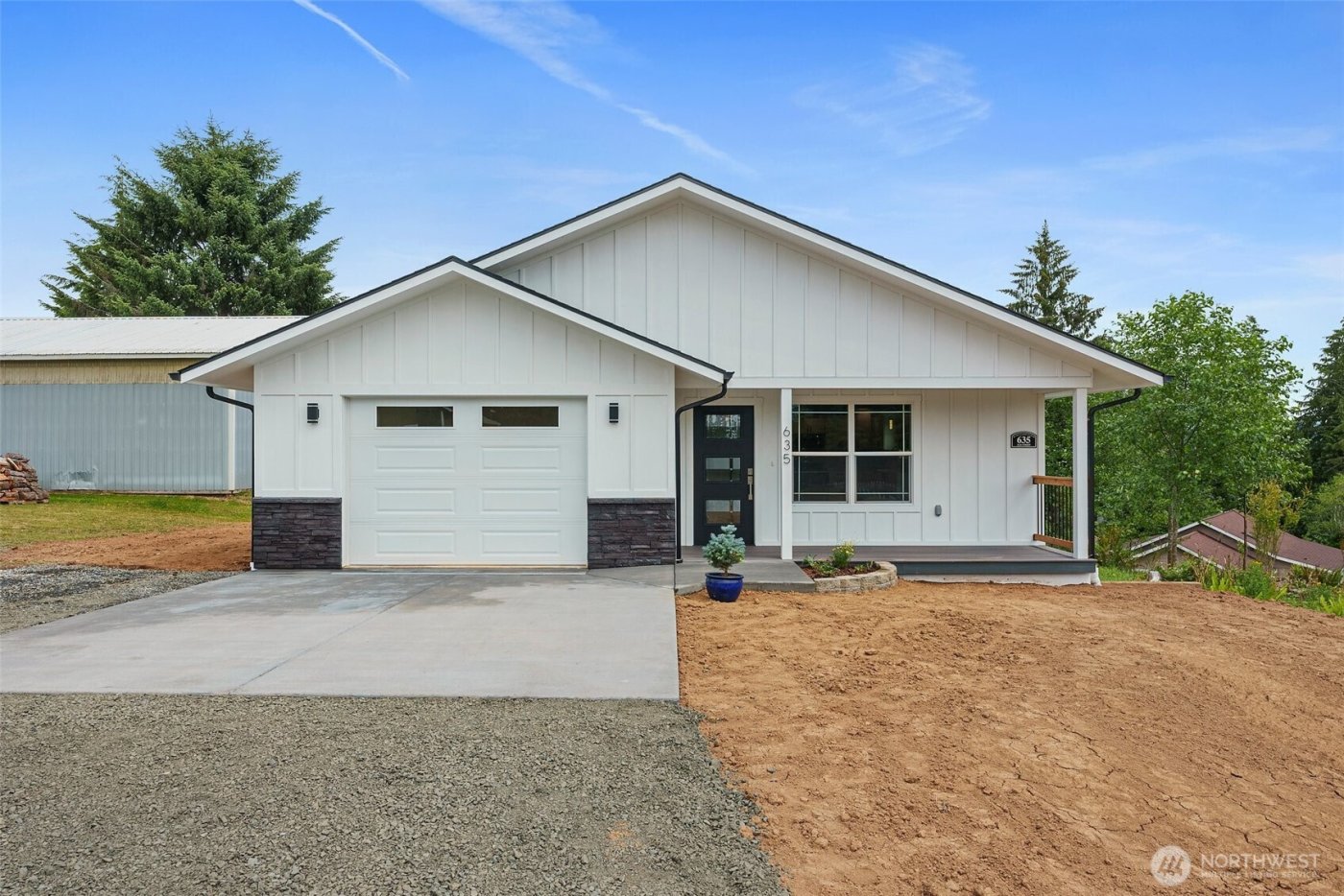 635 Elm Street , Raymond, WA 98577