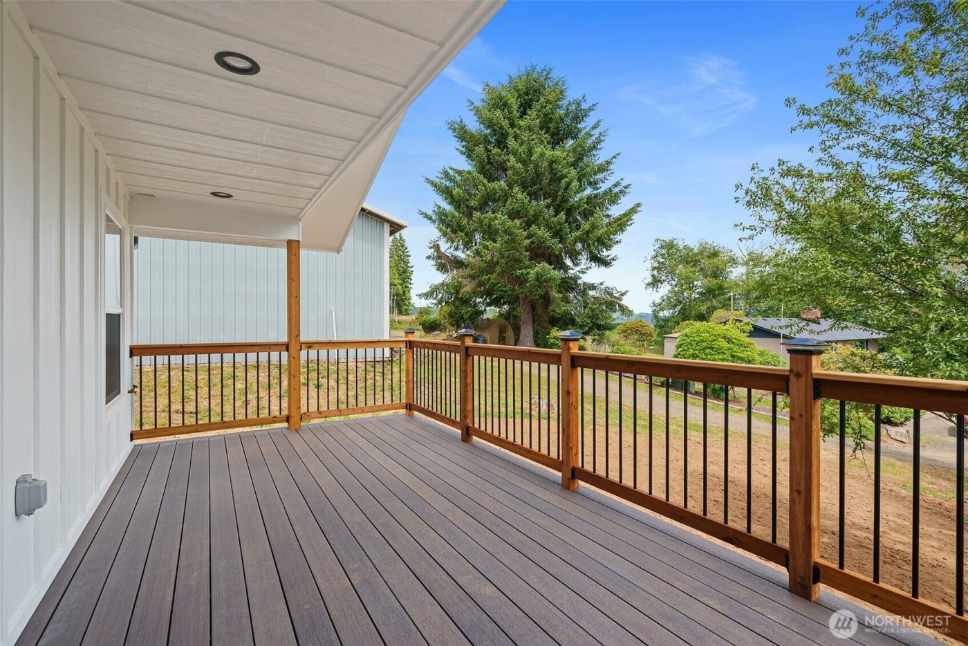 635 Elm Street , Raymond, WA 98577