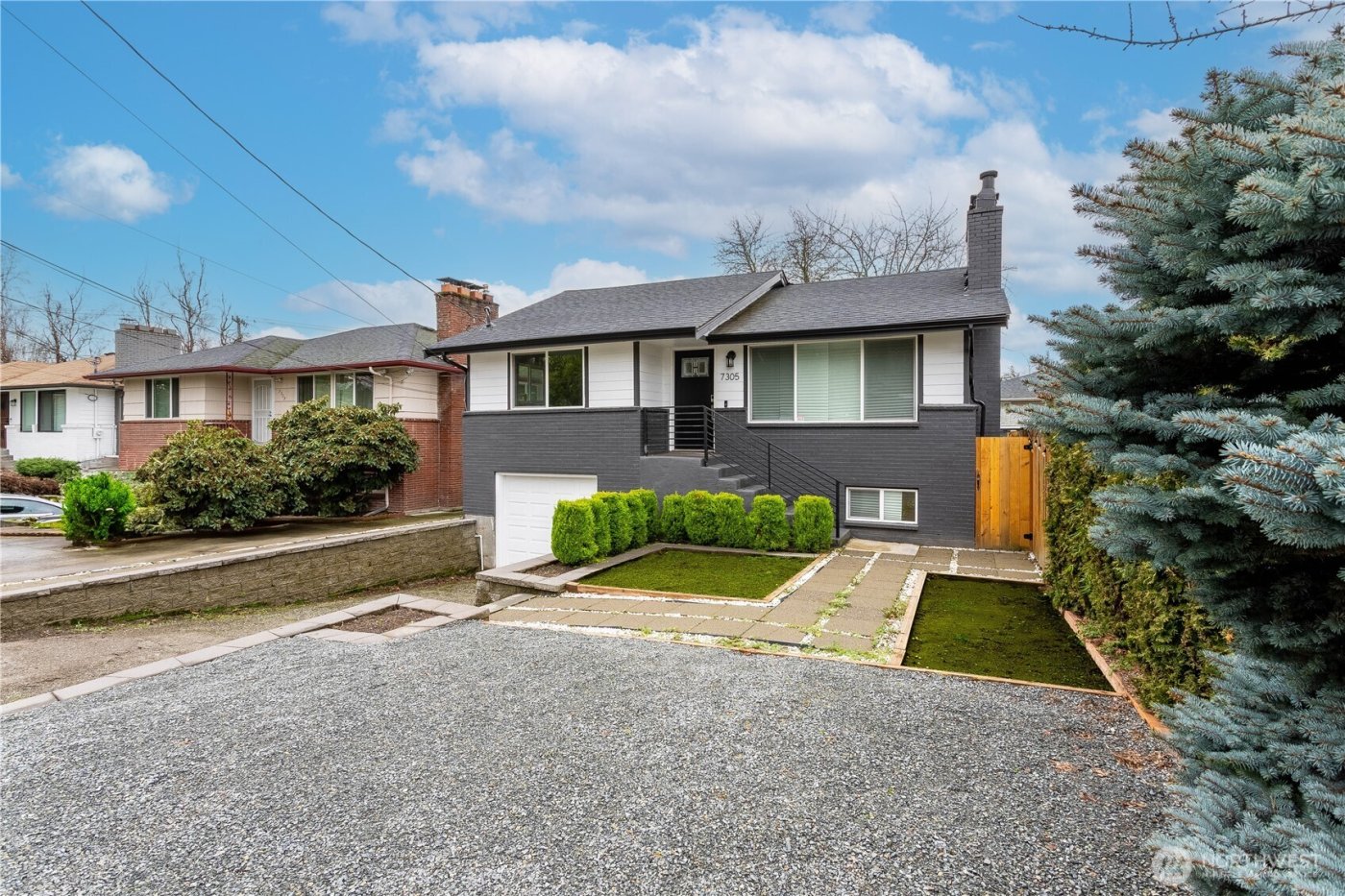 7305 32nd Avenue S, Seattle, WA 98118