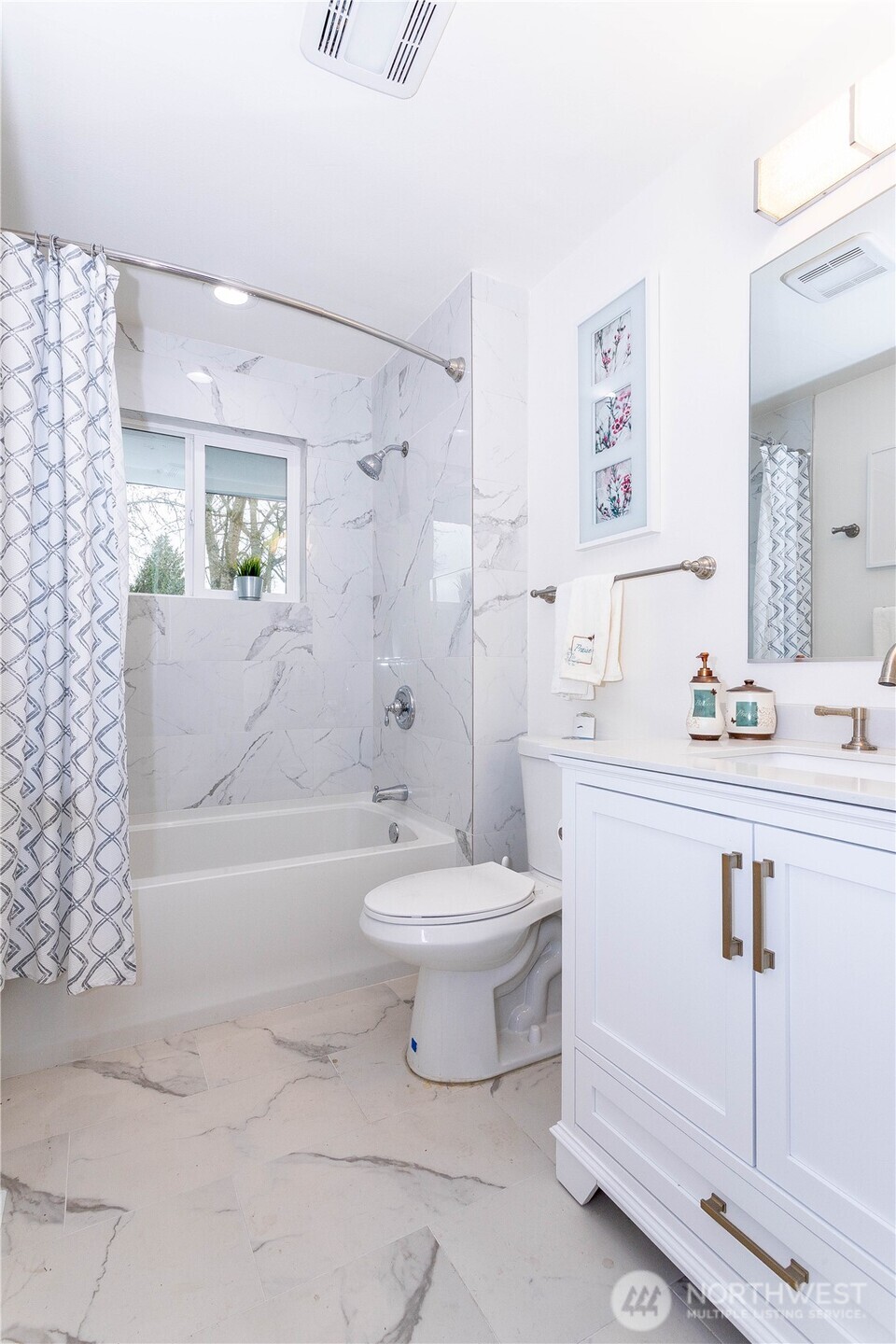 7305 32nd Avenue S, Seattle, WA 98118