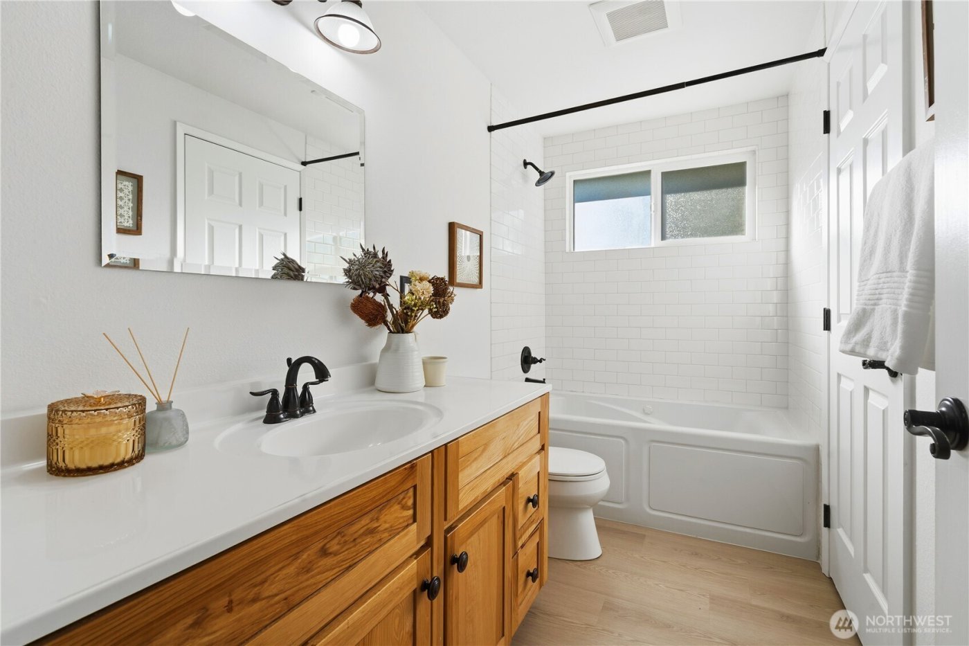 9211 NE 136th Pl , Kirkland, WA 98034