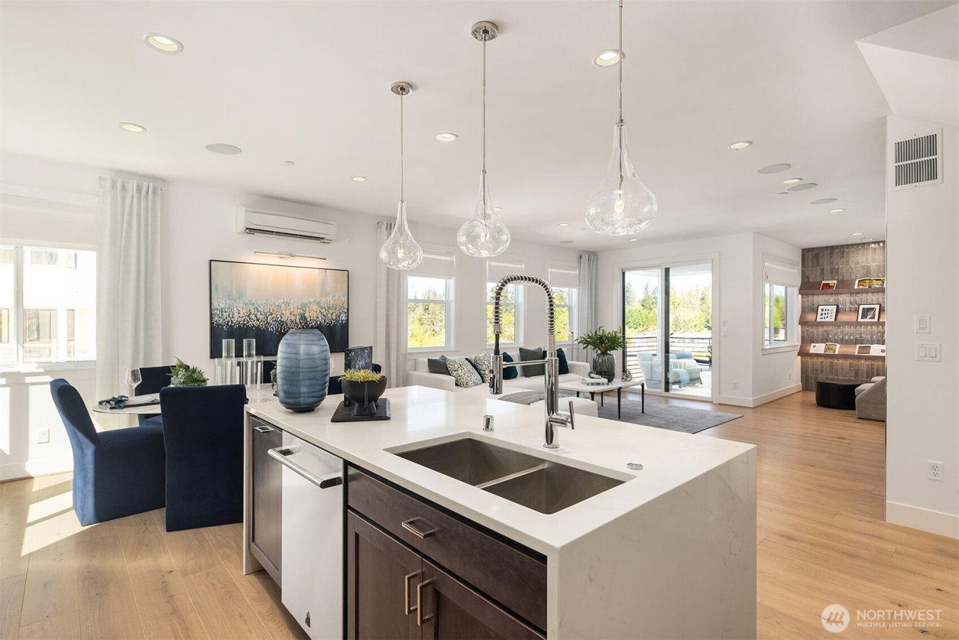 10811 (HS 109) 120TH Lane NE #A, Kirkland, WA 98033