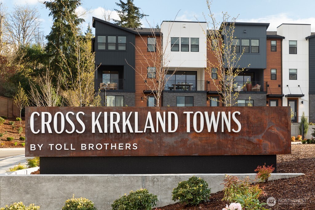 10811 (HS 109) 120TH Lane NE #A, Kirkland, WA 98033