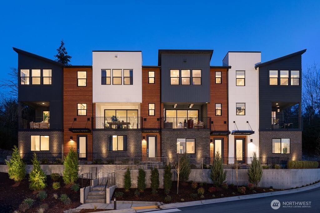 10811 (HS 111) 120TH Lane NE #C, Kirkland, WA 98033