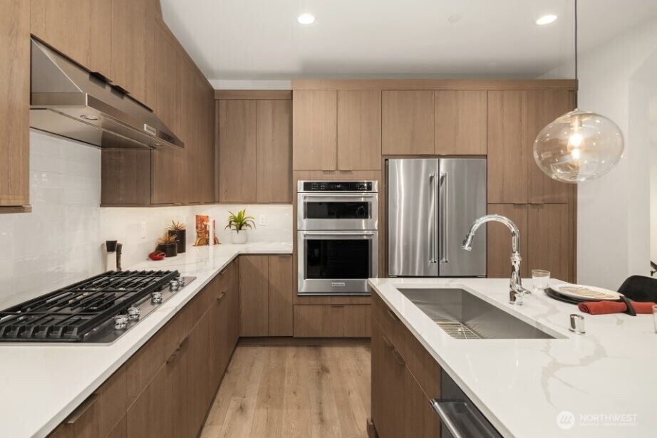 10814 (HS 61) 120th Lane NE #A, Kirkland, WA 98033