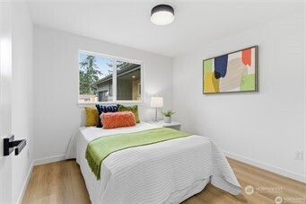 30041 14th Avenue S, Federal Way, WA 98003