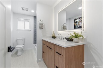 30041 14th Avenue S, Federal Way, WA 98003