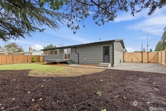 30041 14th Avenue S, Federal Way, WA 98003