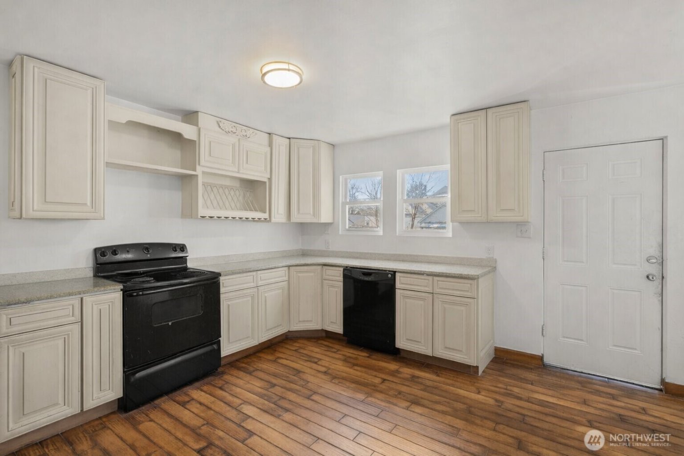 749 4th Avenue N, Kent, WA 98032