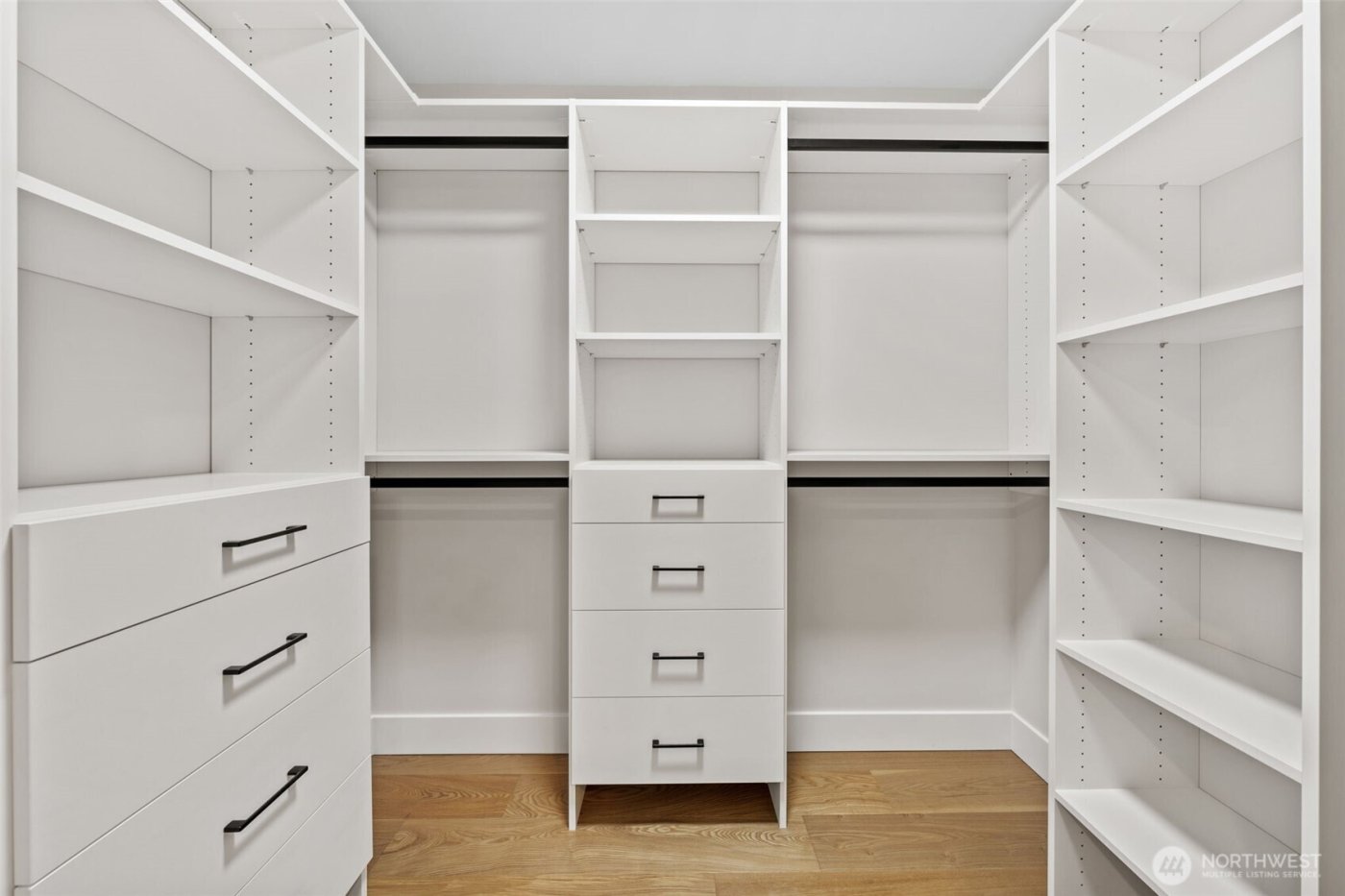 7905 240th Street SW, Edmonds, WA 98026