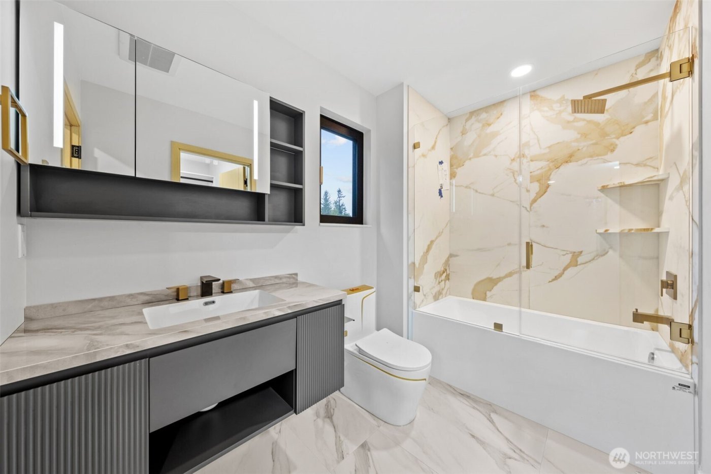 7905 240th Street SW, Edmonds, WA 98026