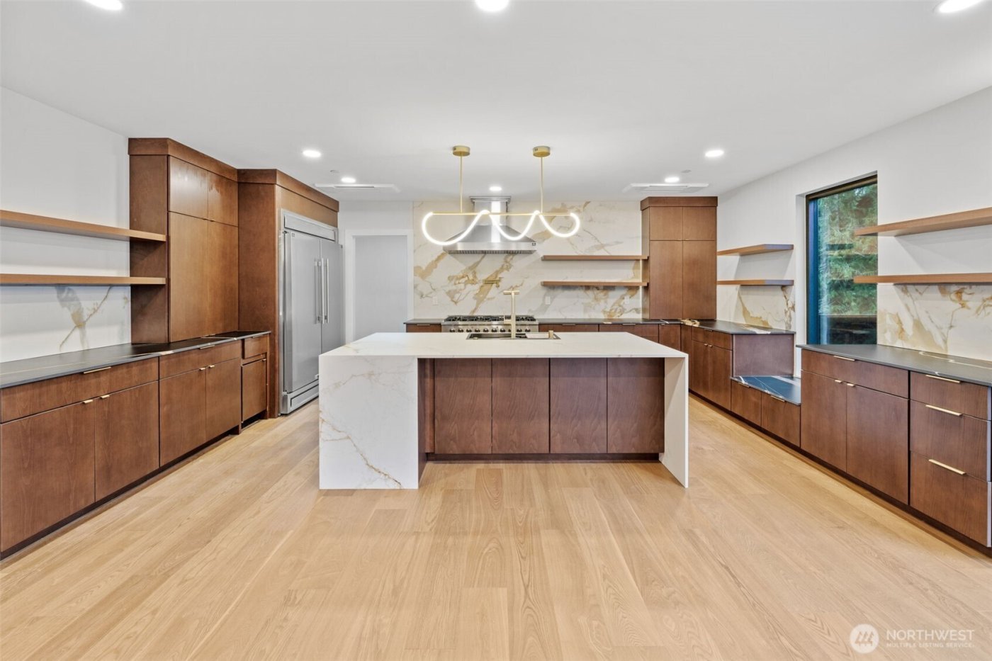 7905 240th Street SW, Edmonds, WA 98026