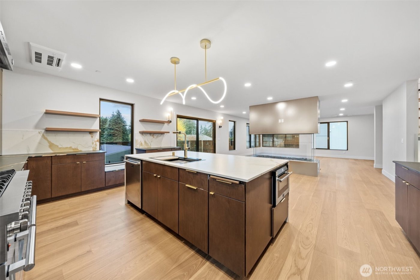 7905 240th Street SW, Edmonds, WA 98026