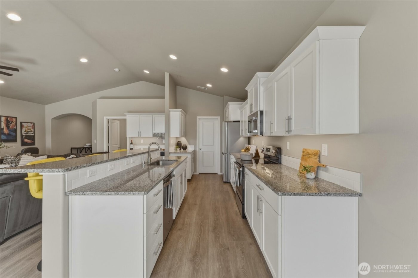 1203 SW Julia Street , College Place, WA 99324