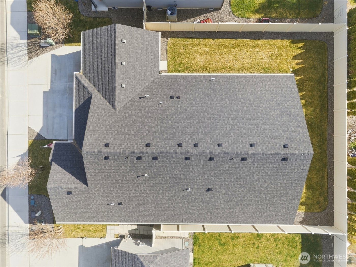 1203 SW Julia Street , College Place, WA 99324