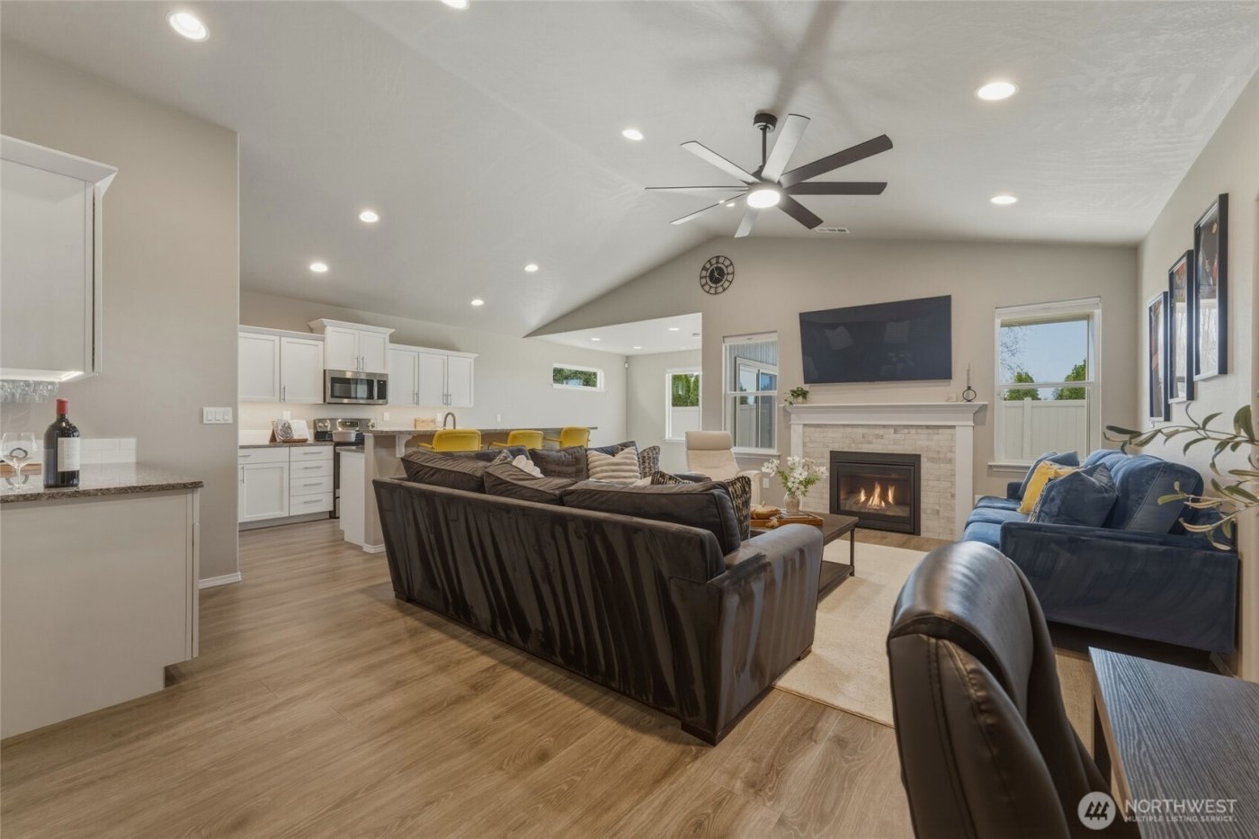 1203 SW Julia Street , College Place, WA 99324