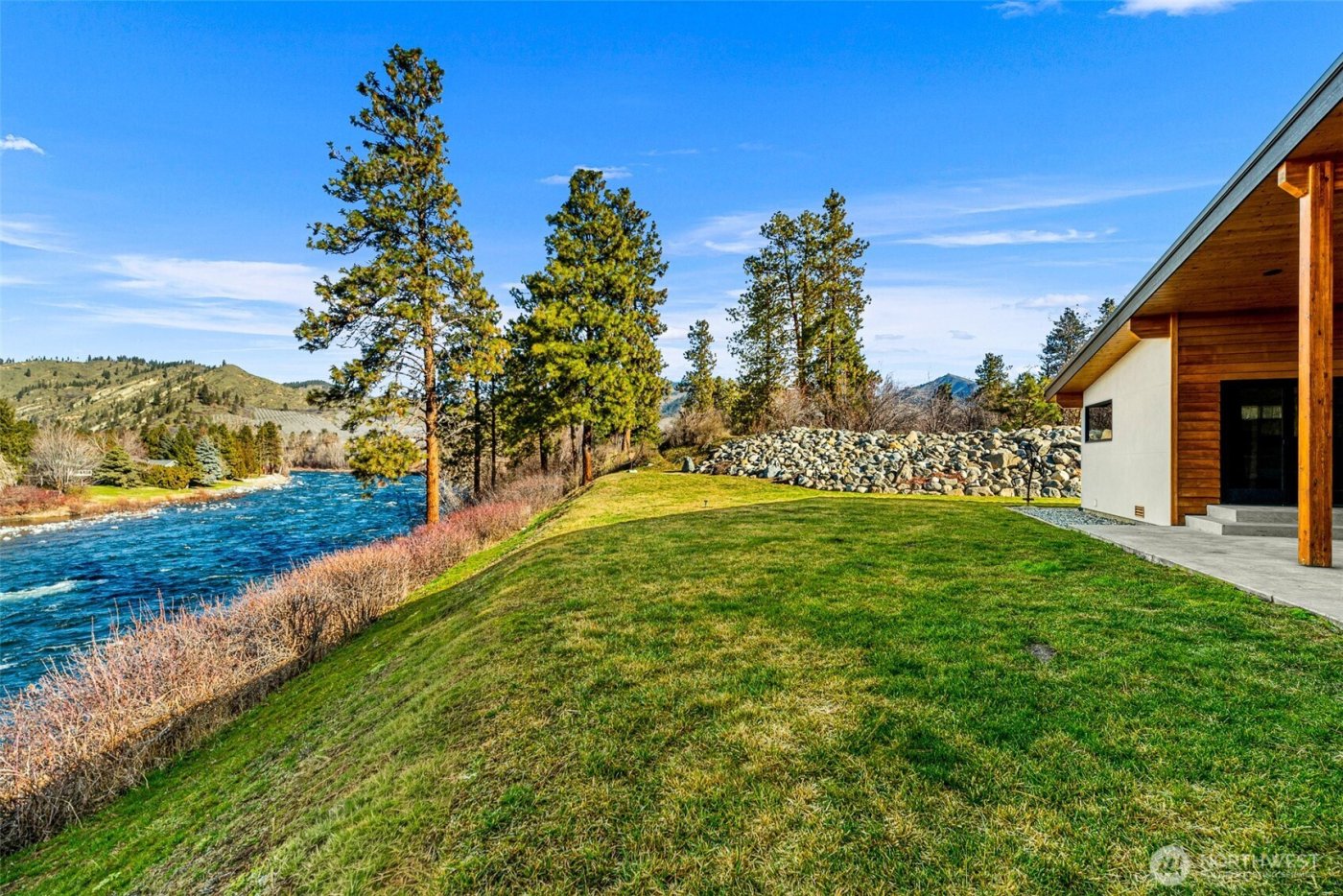 34 Steelhead Lane , Dryden, WA 98821-1111