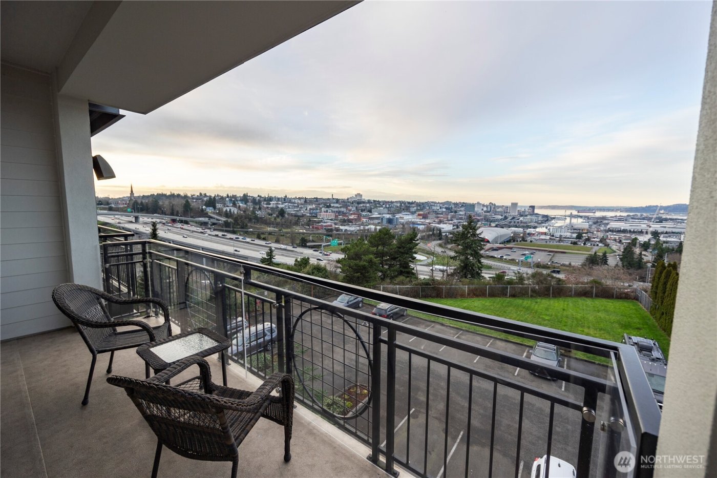 320 E 32nd Street #305, Tacoma, WA 98404