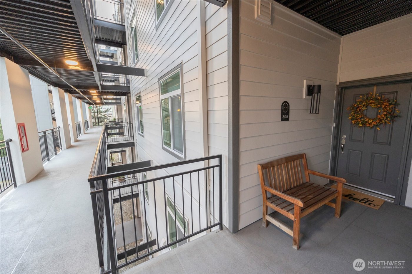 320 E 32nd Street #305, Tacoma, WA 98404