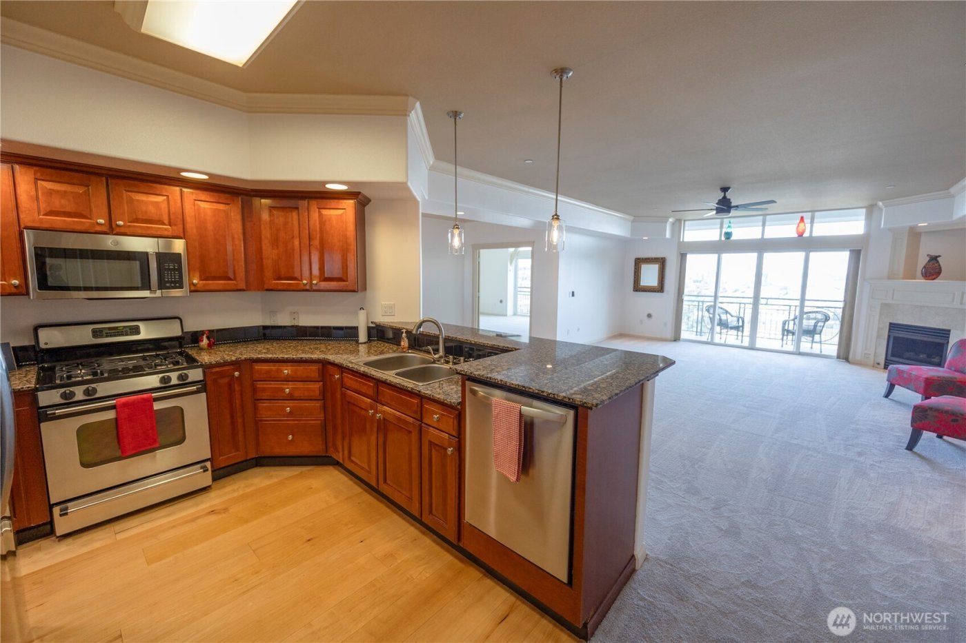 320 E 32nd Street #305, Tacoma, WA 98404