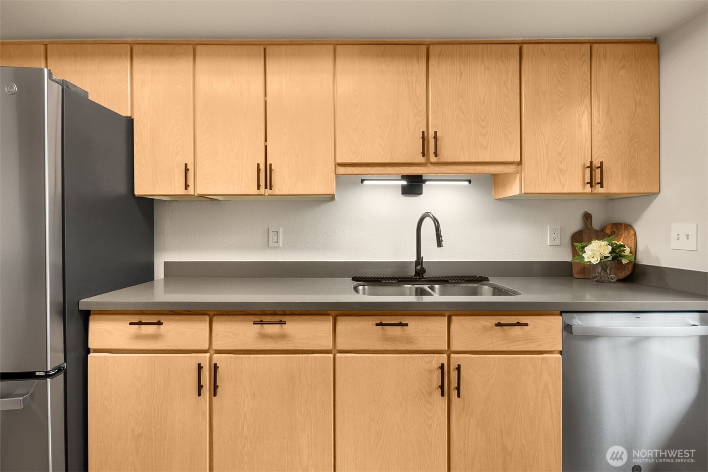 4707 W lake sammamish Parkway SE #d304, Issaquah, WA 98027