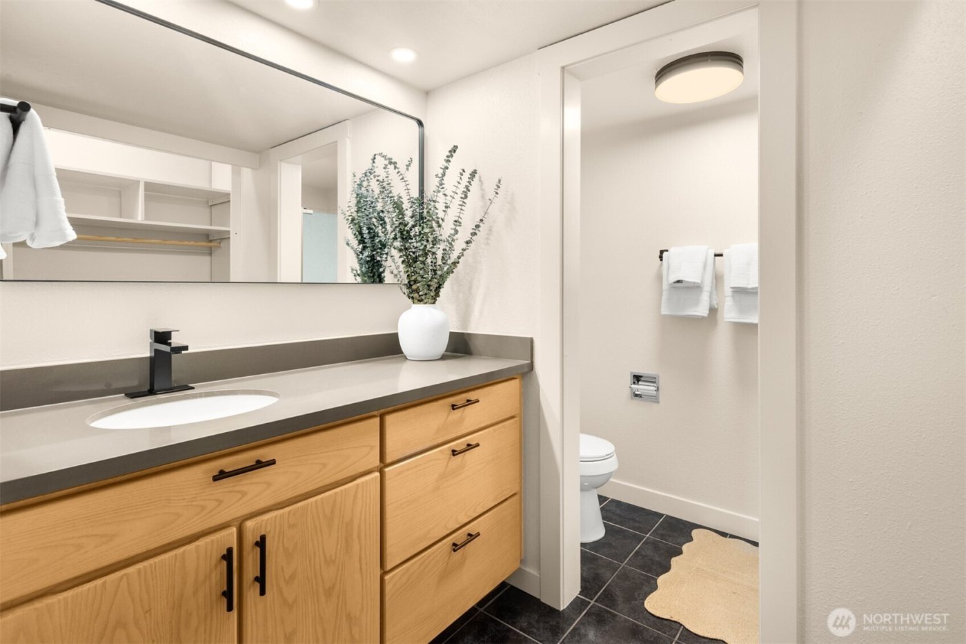 4707 W lake sammamish Parkway SE #d304, Issaquah, WA 98027