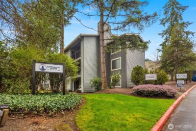 4707 W lake sammamish Parkway SE #d304, Issaquah, WA 98027 - Photo 2