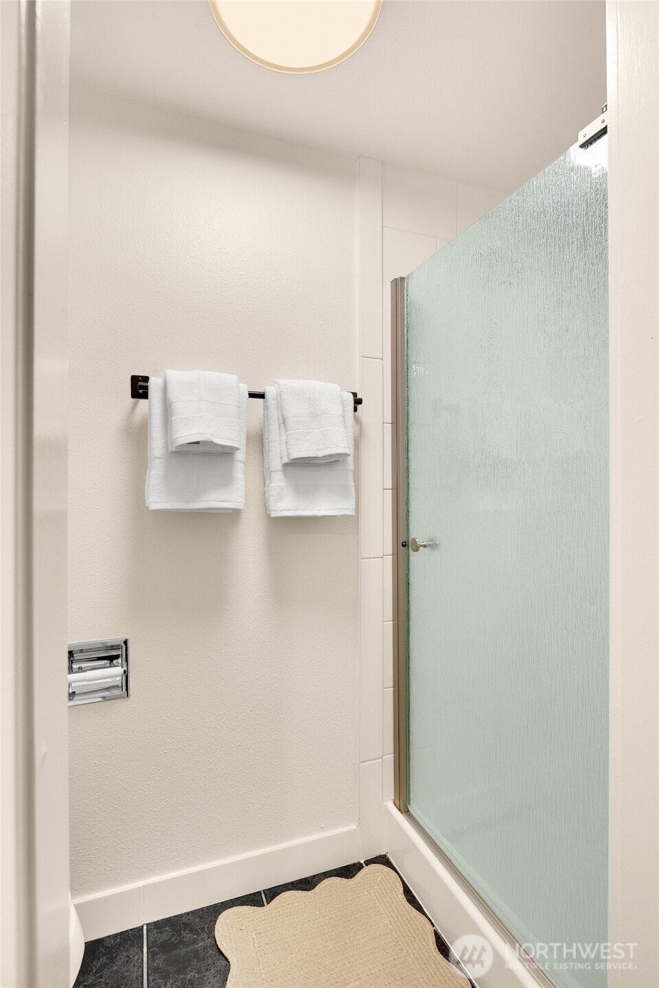 4707 W lake sammamish Parkway SE #d304, Issaquah, WA 98027