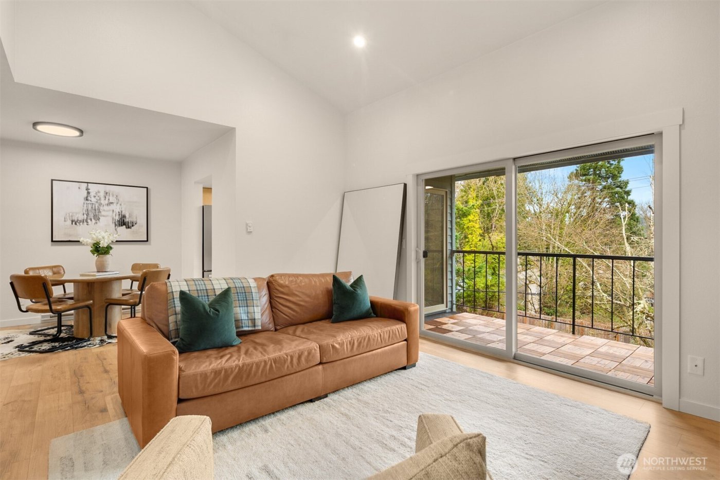 4707 W lake sammamish Parkway SE #d304, Issaquah, WA 98027