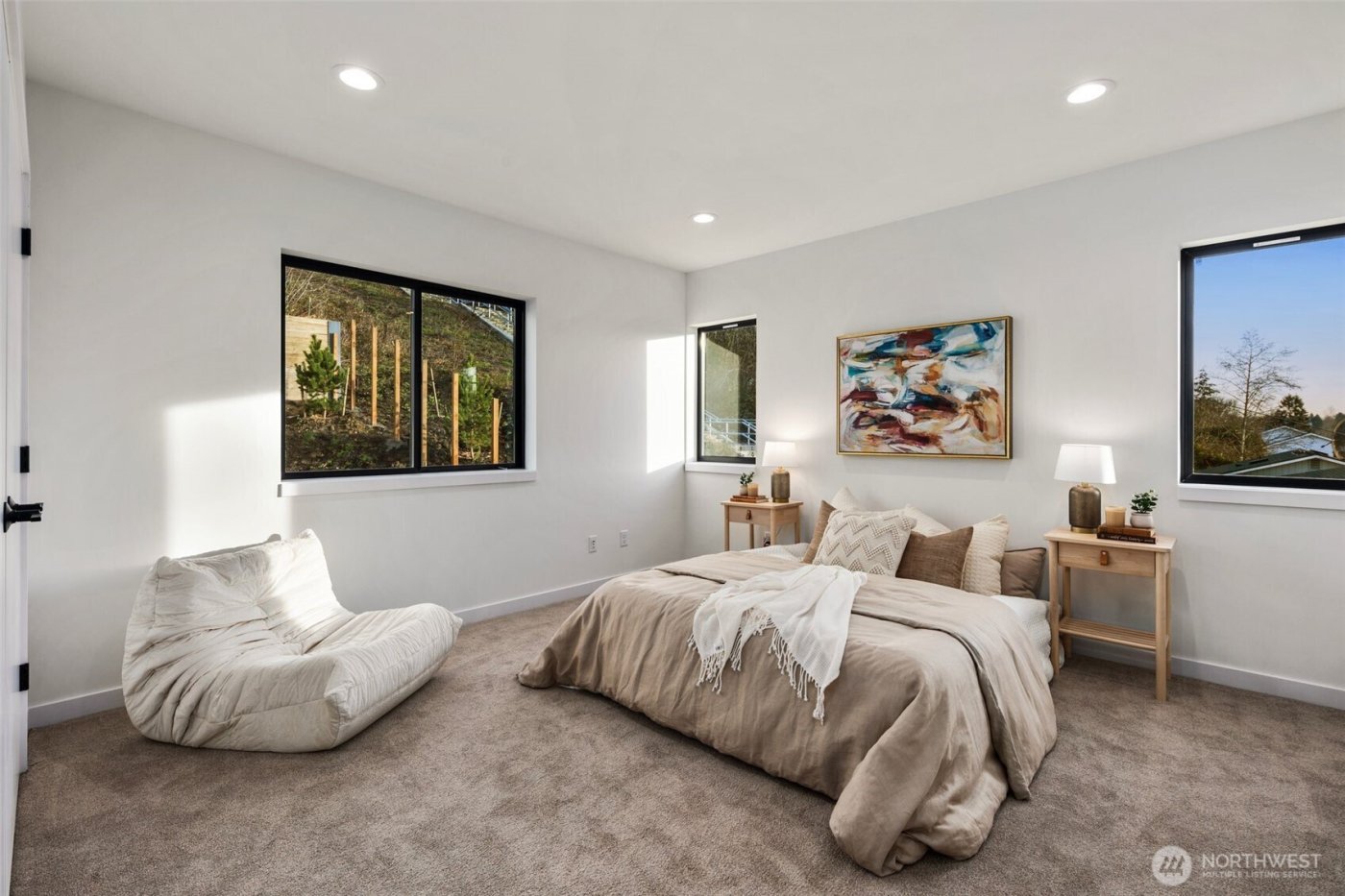 5252 23rd Avenue SW, Seattle, WA 98106