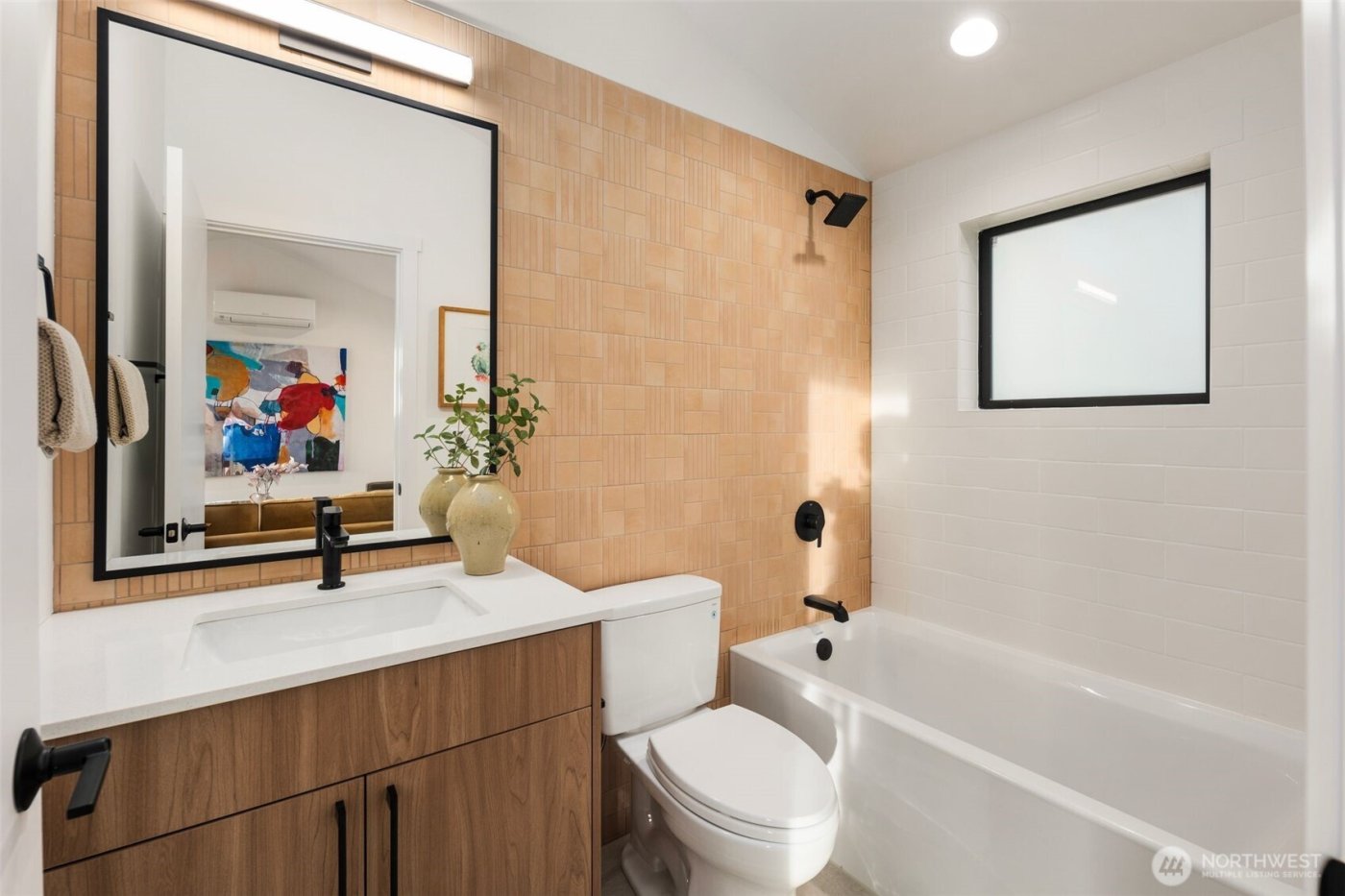 5252 23rd Avenue SW, Seattle, WA 98106