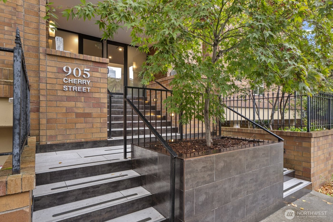 905 Cherry Street #601, Seattle, WA 98104