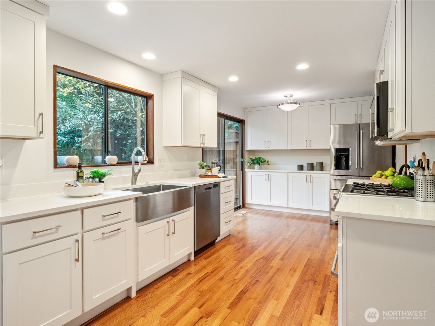 17519 NE 38th Court #9B, Redmond, WA 98052